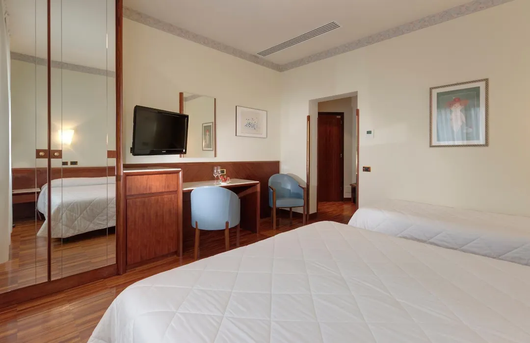 Palace Hotel-1